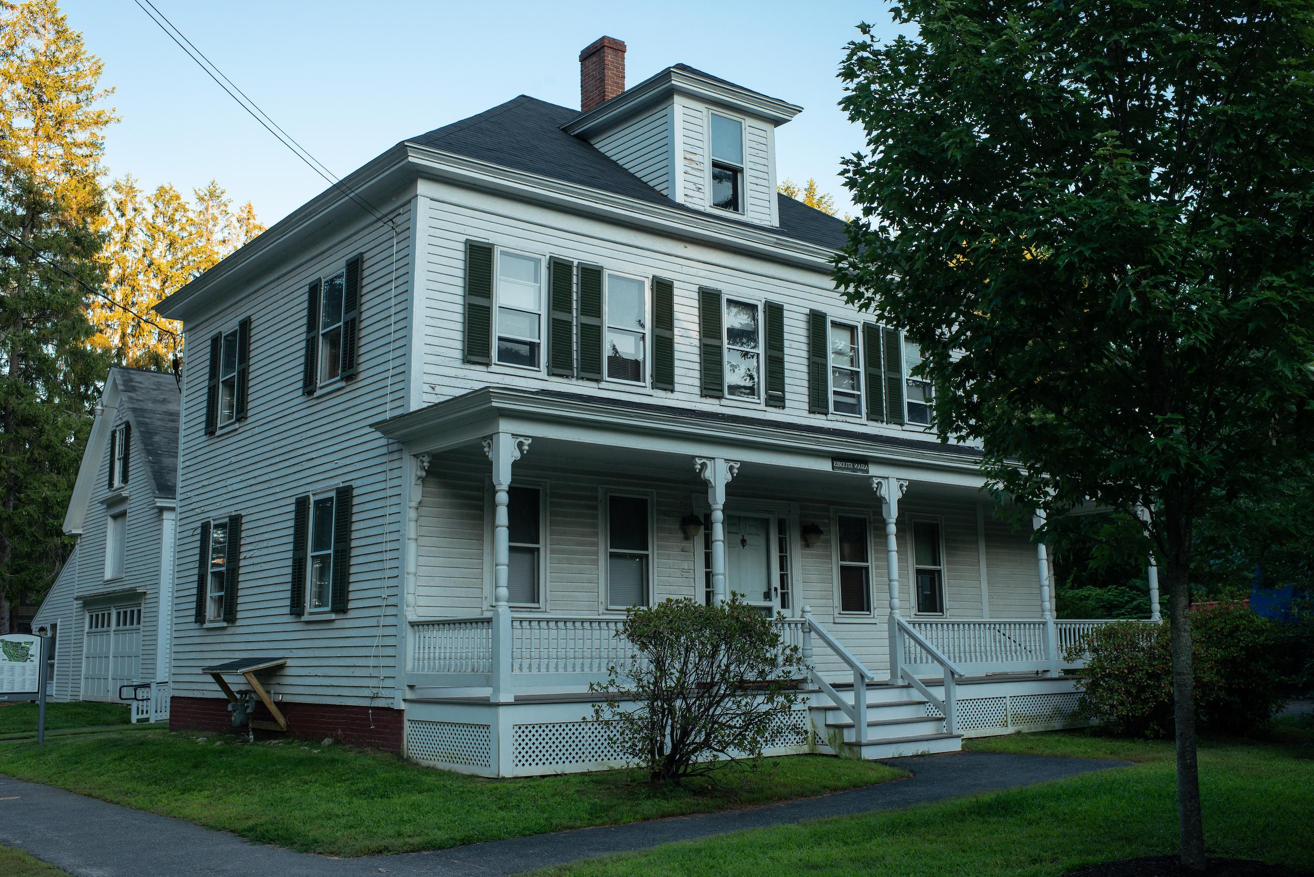 Exterior of 38 College Street